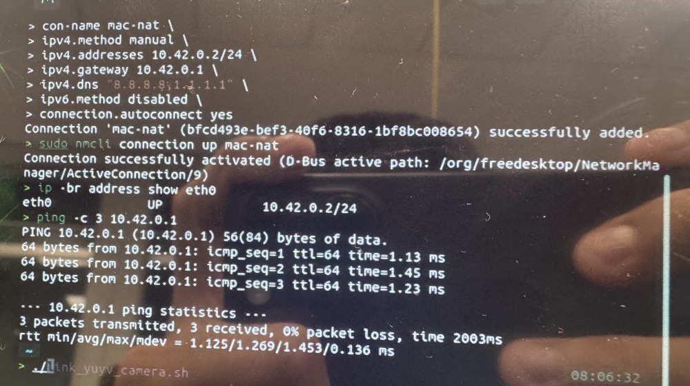 Terminal en la pantalla de la Jetson configurando la red con la Mac y respondiendo al ping en 1.3 ms